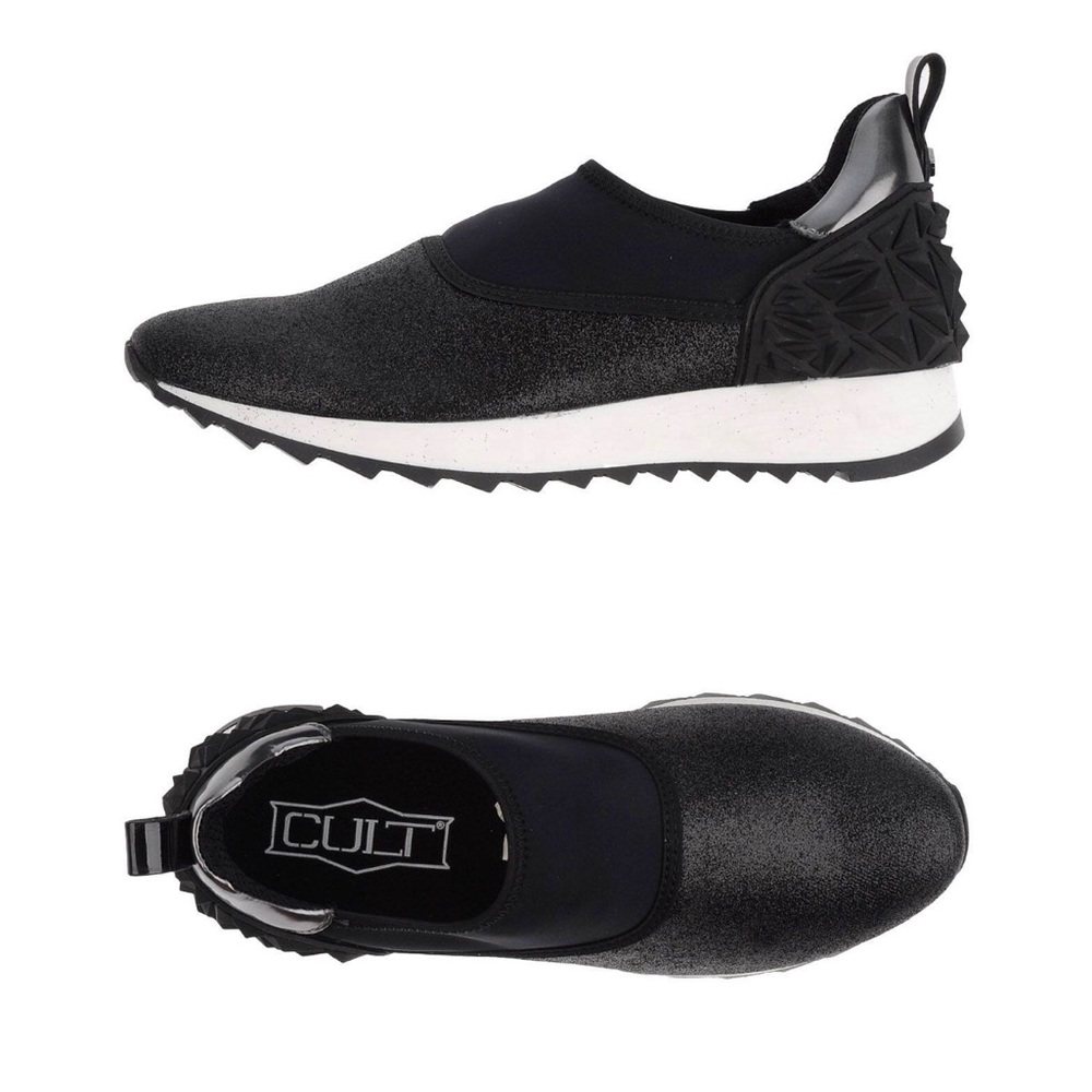 Cult sneakers with faceted detail on heel and glittered detail